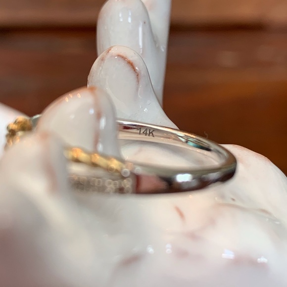 14K Diamond Two-Tone Ring - Picture 8 of 9
